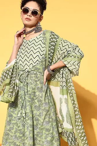 Women floral pure cotton print parade kurta set