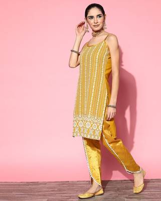 Women ethnic motifs poly georgette print parade kurta set 5