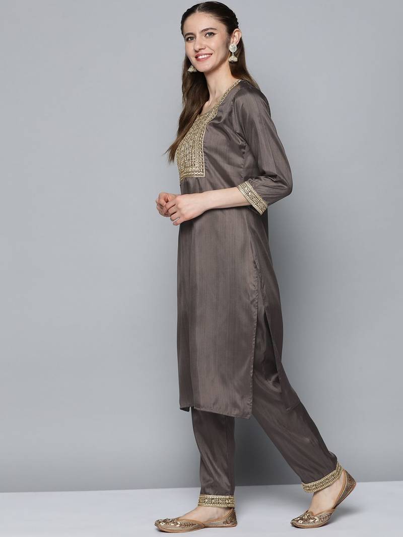 Women charcoal grey ethnic motifs embroidered sequinned kurta with trousers