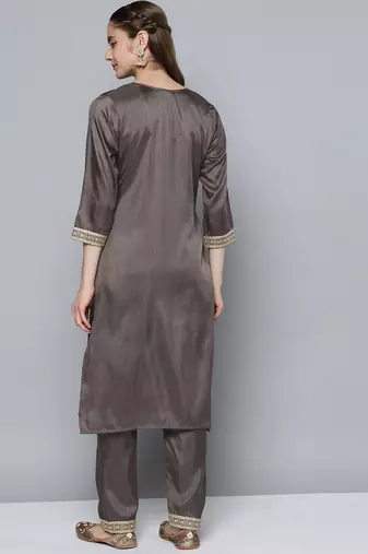 Women charcoal grey ethnic motifs embroidered sequinned kurta with trousers