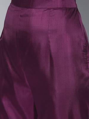 Women purple ethnic motifs embroidered sequinned kurta with trousers 3