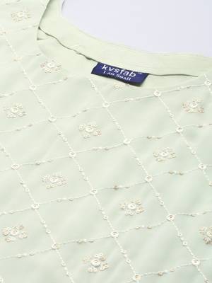 Women green ethnic motifs embroidered regular gotta patti kurta with sharara & with dupatta 2