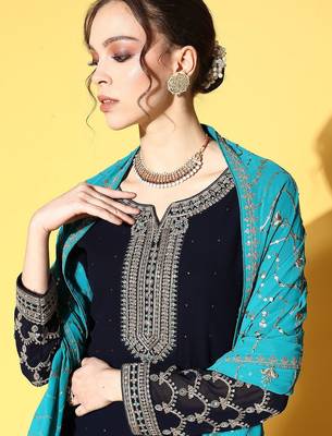 Women blue ethnic motifs embroidered kurta with trousers & with dupatta 3