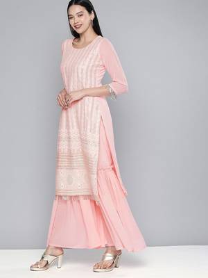 Women pink embroidered regular sequinned kurta with sharara & with dupatta 5