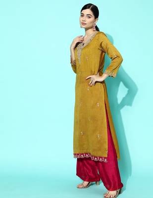 Women yellow floral embroidered regular sequinned kurta with palazzos & with dupatta 4