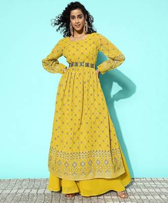 Women printed regular mirror work kurta with palazzos 3