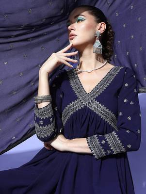 Women alia cut ethnic motifs embroidered sequinned kurta with trousers & dupatta 2