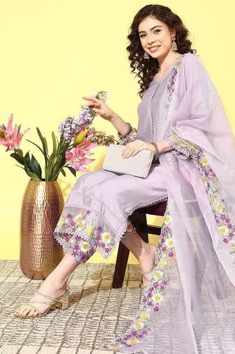 Women floral embroidered regular sequinned kurta with trousers & with dupatta
