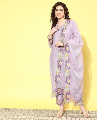 Women floral embroidered regular sequinned kurta with trousers & with dupatta 2