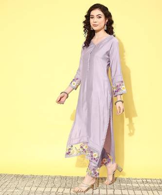 Women floral embroidered regular sequinned kurta with trousers & with dupatta 3