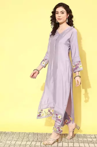 Women floral embroidered regular sequinned kurta with trousers & with dupatta