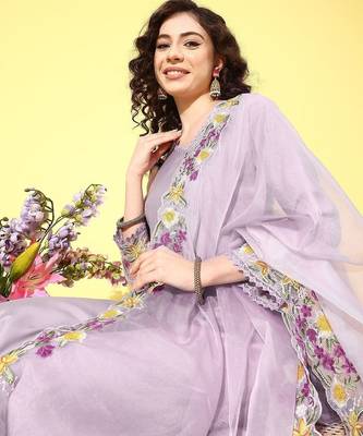 Women floral embroidered regular sequinned kurta with trousers & with dupatta 5