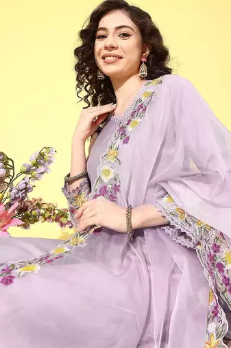 Women floral embroidered regular sequinned kurta with trousers & with dupatta