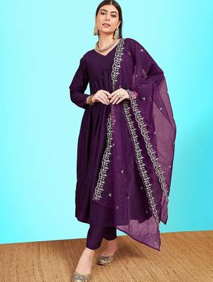 V-neck pleated sequinned a-line kurta with trousers & dupatta 1