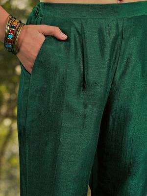 Women ethnic motifs embroidered pleated thread work kurta with trousers & with dupatta 3