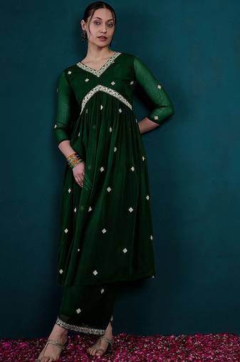 Floral embroidered empire v-neck georgette a-line kurta with palazzos