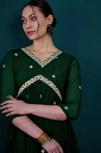 Floral embroidered empire v-neck georgette a-line kurta with palazzos