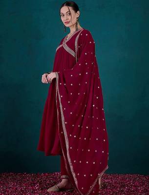Women ethnic motifs embroidered anarkali kurta with trousers & dupatta 5