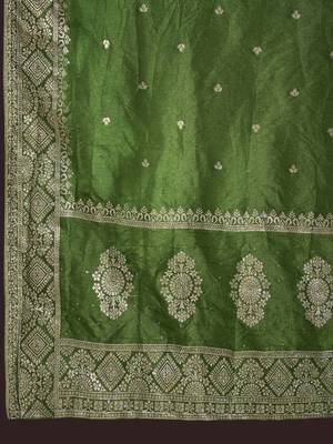 Women ethnic motifs embroidered kurta with trousers & dupatta 4