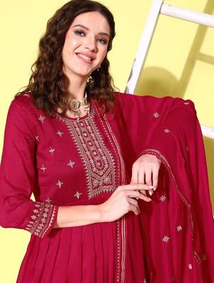 Floral embroidered regular sequinned anarkali kurta with trousers & dupatta 2