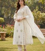 Women ethnic motifs embroidered regular thread work kurta with trousers & with dupatta