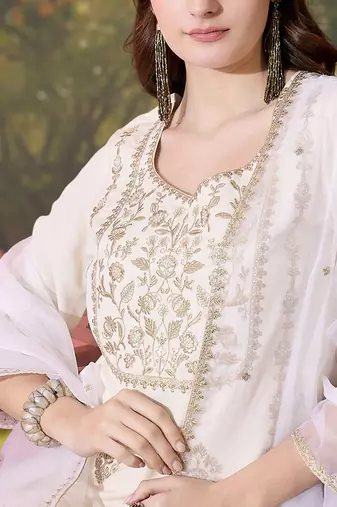 Women ethnic motifs embroidered regular thread work kurta with trousers & with dupatta