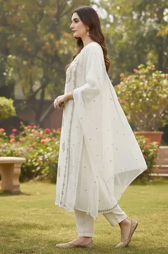 Women ethnic motifs embroidered regular thread work kurta with trousers & with dupatta