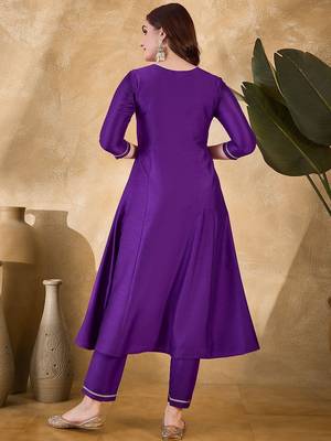 Women solid embroidered a-line kurta with trousers 5