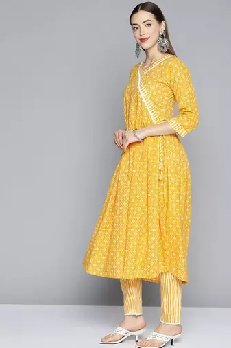 Women yellow ethnic motifs printed panelled pure cotton kurta with trousers & with dupatta