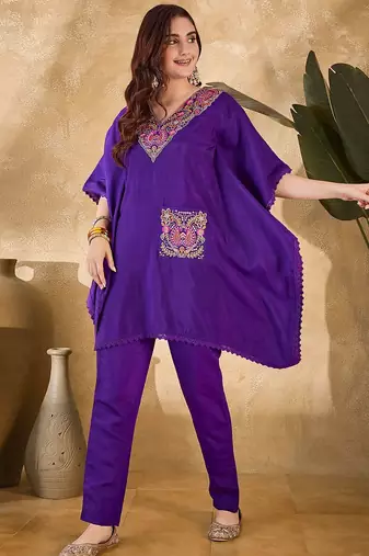Women ethnic motifs embroidered kaftan kurta with trousers