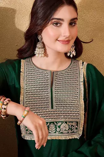 Women ethnic motifs embroidered kurta with trousers & dupatta