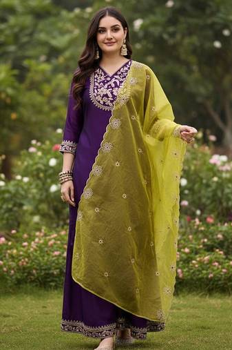 Women ethnic motifs embroidered regular thread work kurta with palazzos & with dupatta