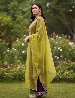 Women ethnic motifs embroidered regular thread work kurta with palazzos & with dupatta 5