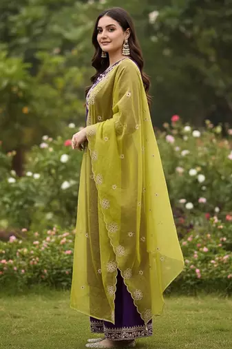 Women ethnic motifs embroidered regular thread work kurta with palazzos & with dupatta