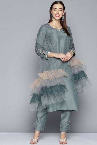 Women grey sequinned kurta with trousers & with dupatta