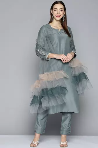 Women grey sequinned kurta with trousers & with dupatta