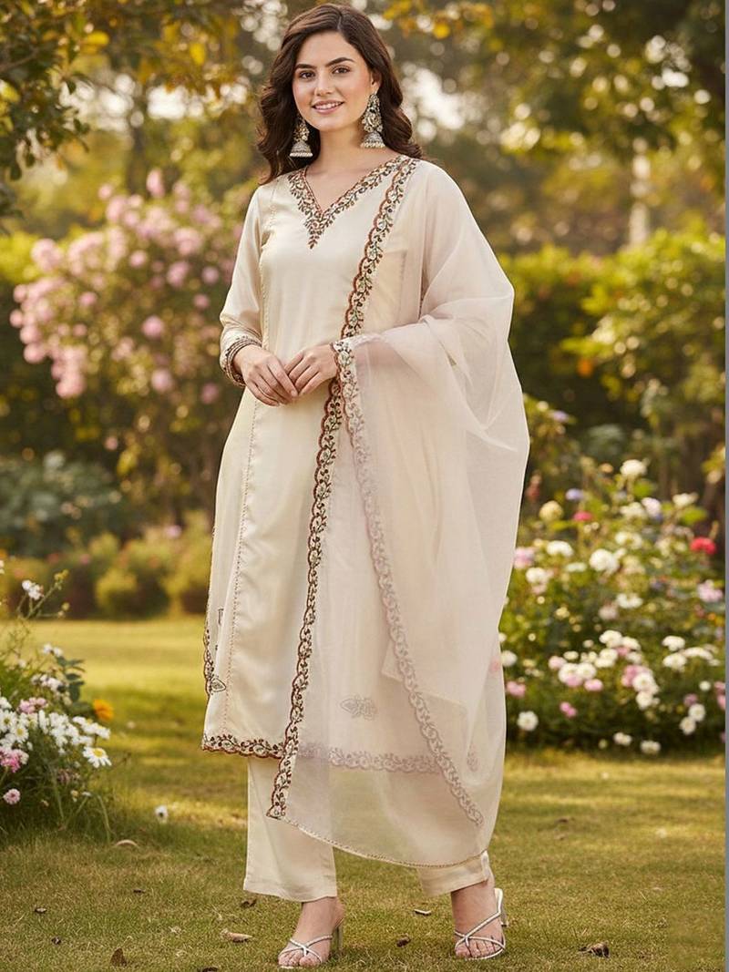 Women ethnic motifs embroidered regular thread work kurta with trousers & with dupatta