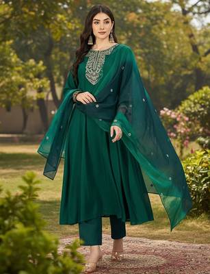 Women ethnic motifs embroidered panelled thread work kurta with trousers & with dupatta 1