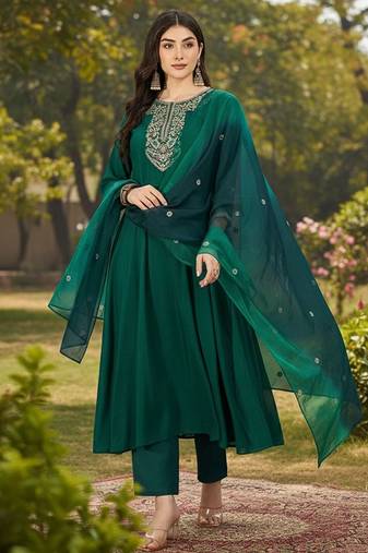Women ethnic motifs embroidered panelled thread work kurta with trousers & with dupatta