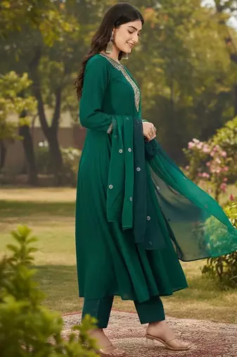Women ethnic motifs embroidered panelled thread work kurta with trousers & with dupatta