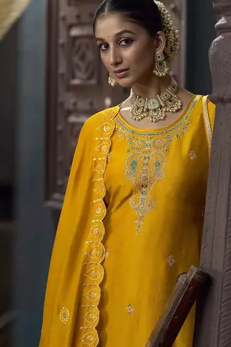 Ethnic motifs embroidered regular sequinned kurta with palazzo & dupatta