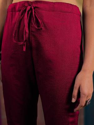 Floral embroidered sequinned  straight v-neck kurta with palazzo and dupatta 3