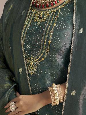 Floral embroidered zari work jacquard straight kurta with trousers & dupatta 2