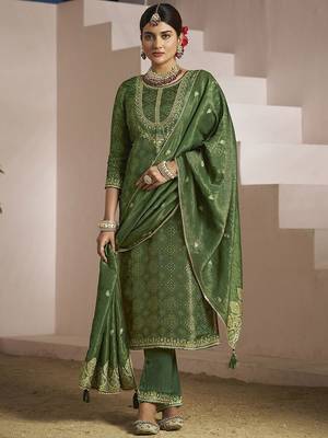 Floral embroidered zari work jacquard straight kurta with trousers & dupatta 1