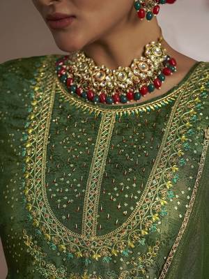 Floral embroidered zari work jacquard straight kurta with trousers & dupatta 2