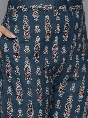 Women teal blue & maroon printed angrakha pure cotton kurti with trousers & dupatta 3