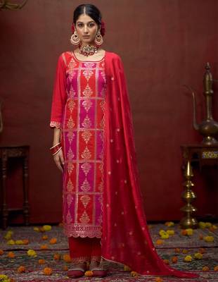 Women embroidered regular sequinned kurta with trousers &  dupatta 1