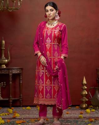 Women floral embroidered regular sequinned kurta with trousers & dupatta 1