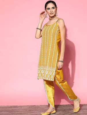 Ethnic motifs embroidered sequinned sleeveless kurta with trouser & dupatta set 4