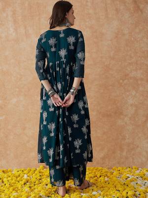 Floral printed a-line kurta & palazzo 5